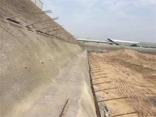贡嘎河道边坡加固